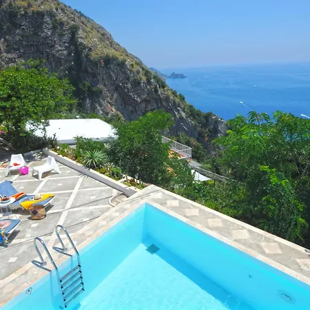 Villa Cala Del Maro *